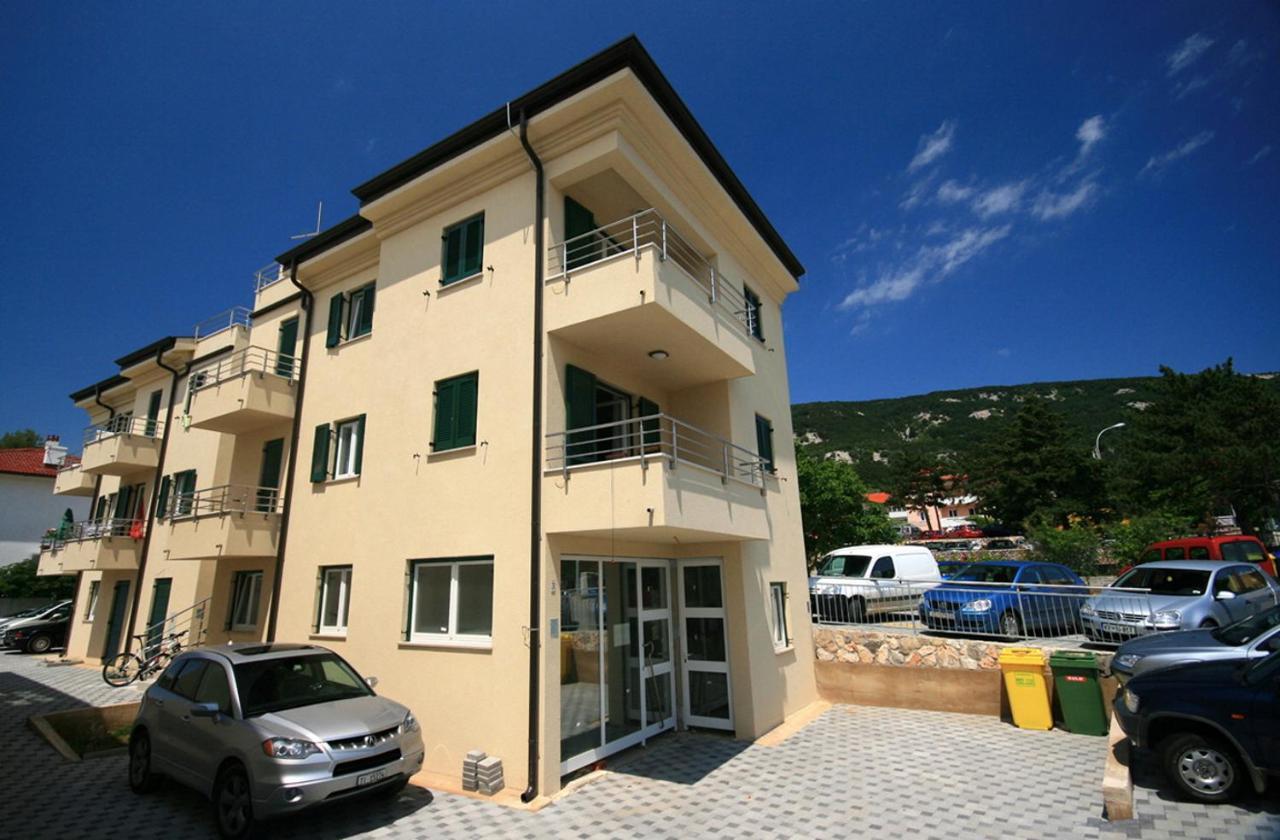 Apartments Happy Stay Center Baska 외부 사진
