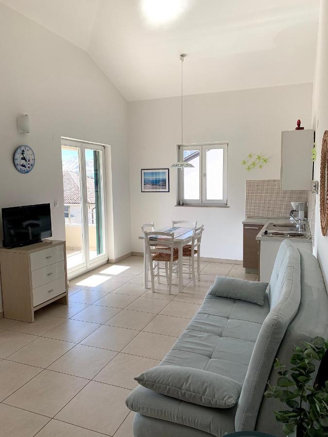 Apartments Happy Stay Center Baska 외부 사진